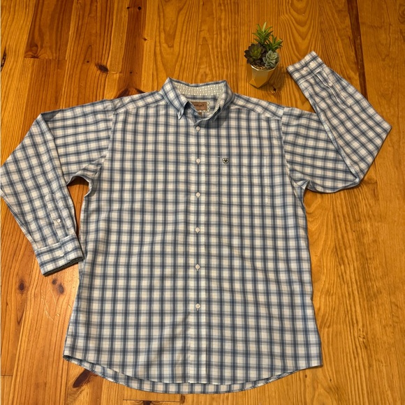 Ariat Shirt Blue Plaid Wrinkle Free Long Sleeve Button Down Mens Size Large - Picture 1 of 10